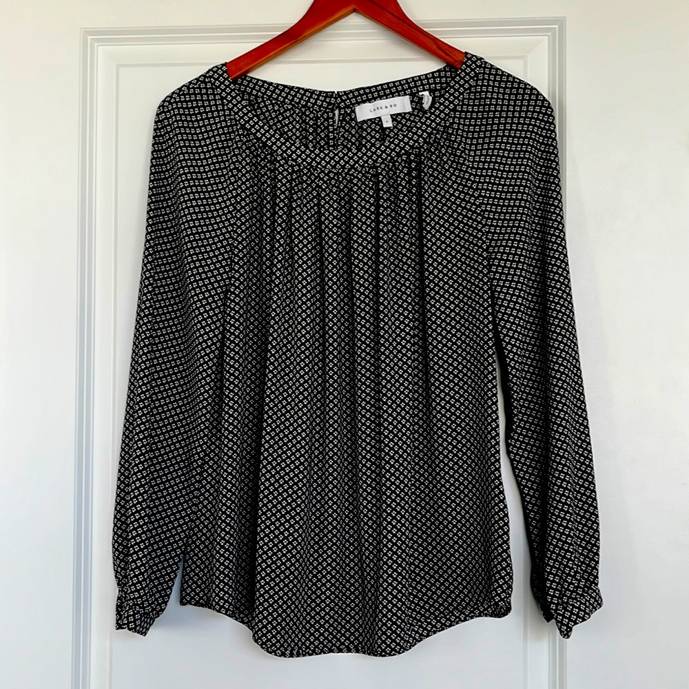 Lark & Ro top
